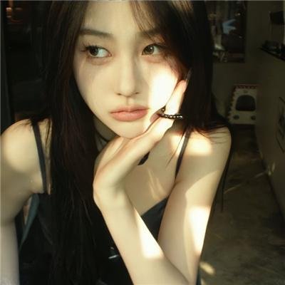 唇彩间谍